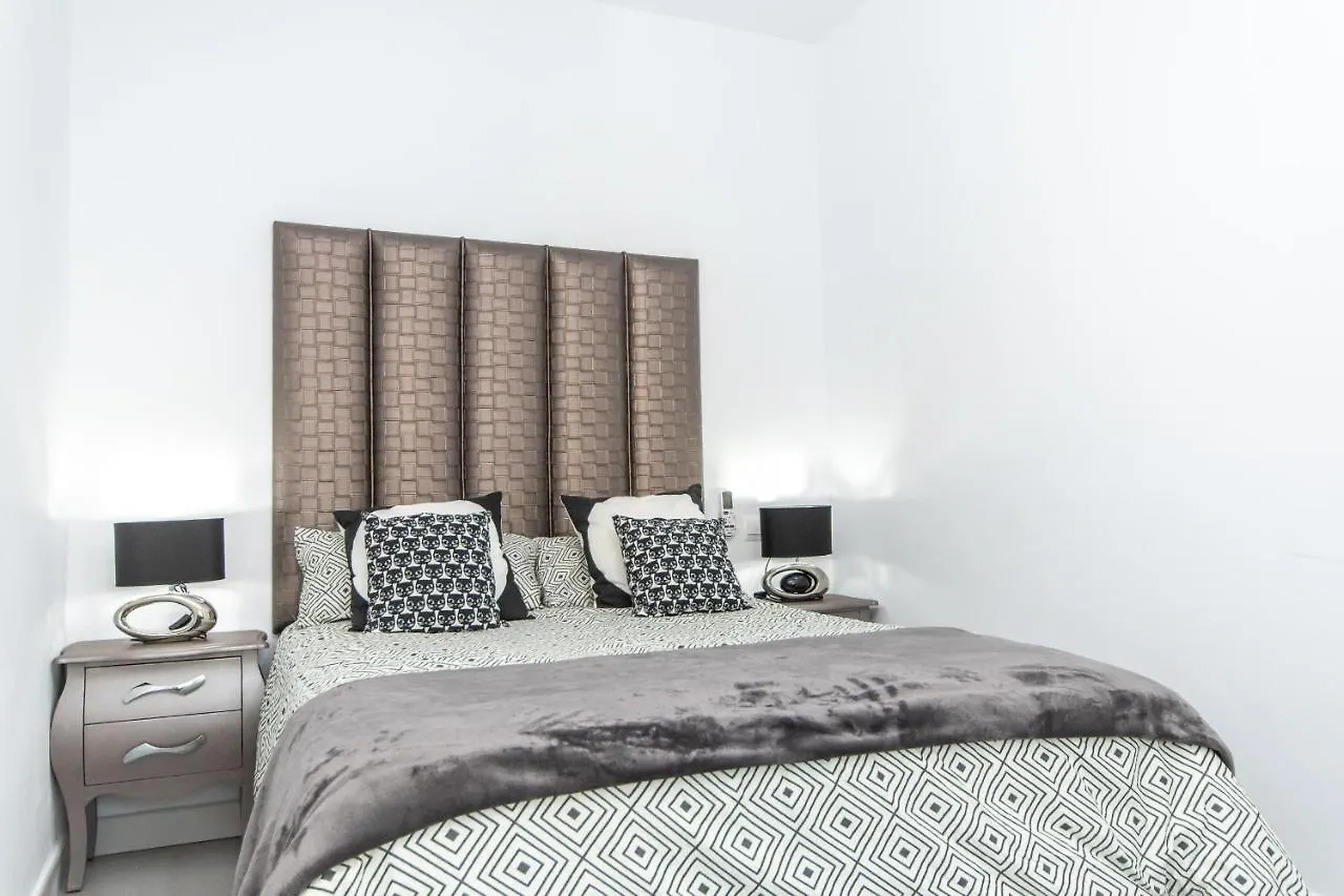 Villa Cubo's Cozy&Modern Sol de Málaga 0*,